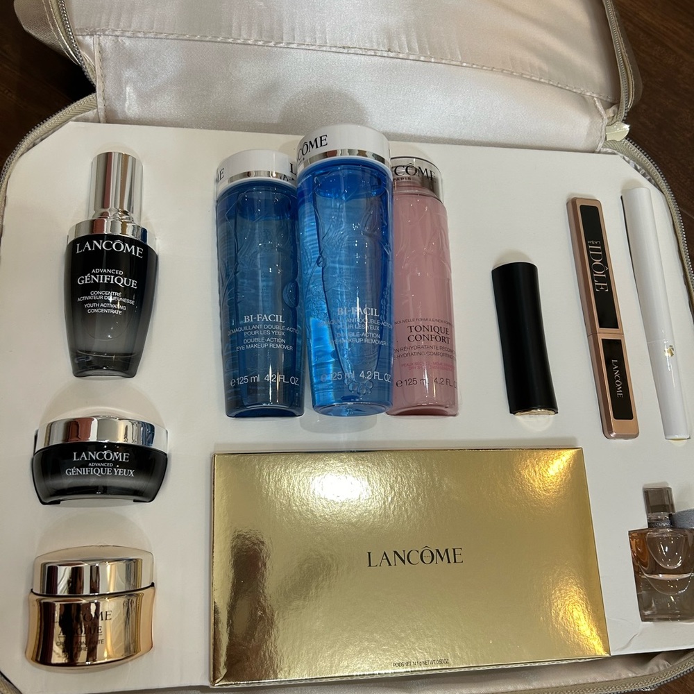 NWT Holiday 2023 Lancôme Gift Set w/Bonus Makeup Remover